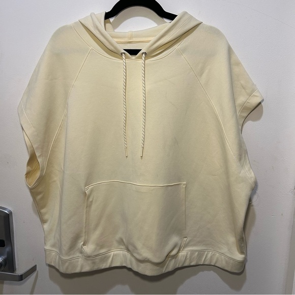 Old Navy Active Dynamic Fleece Breathable Yellow Sleeveless Hoodie Size 3X - Picture 1 of 7